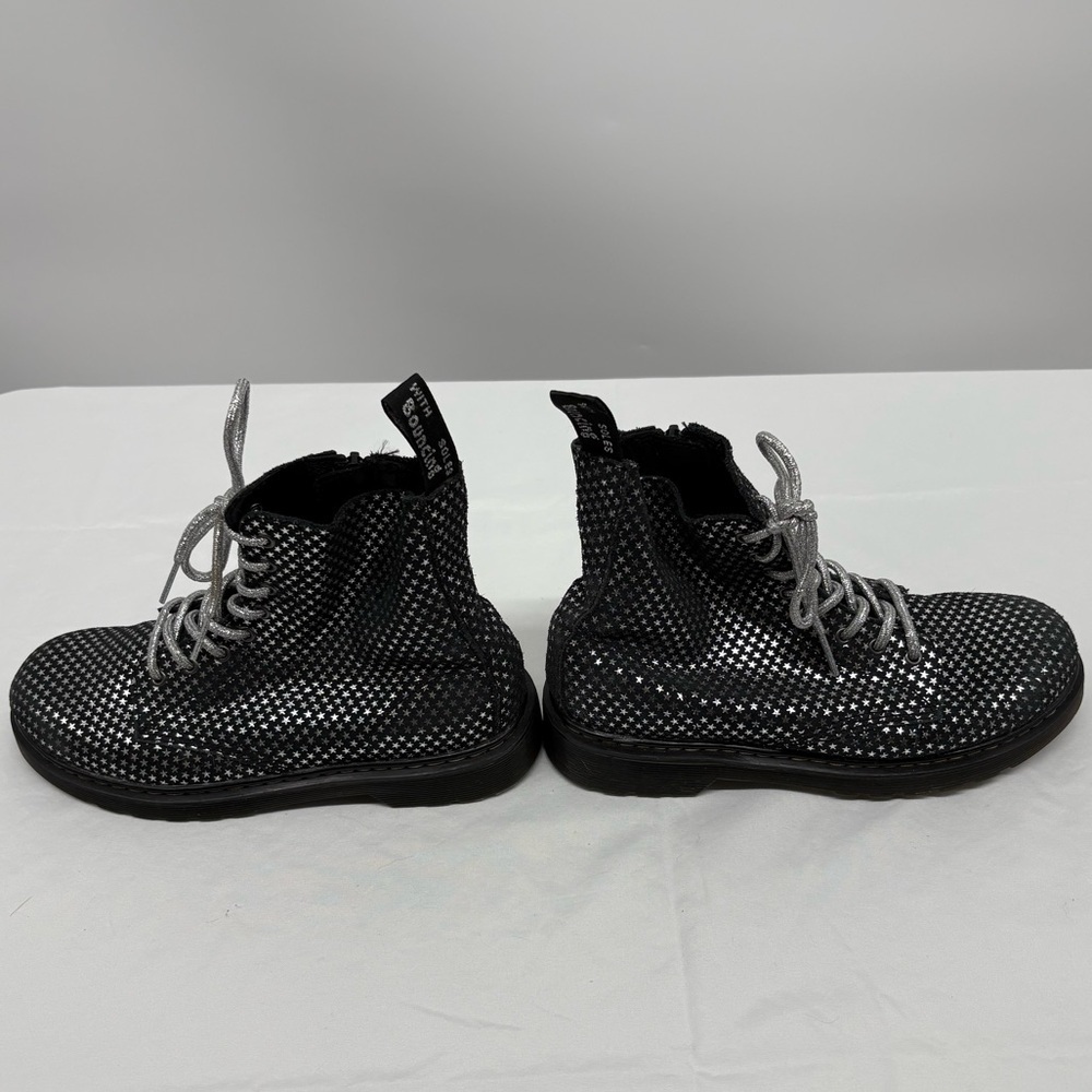 DR. MARTENS AIRWAIR YOUTH 1460 SUEDE METALLIC STAR BOOTS - Picture 4 of 7